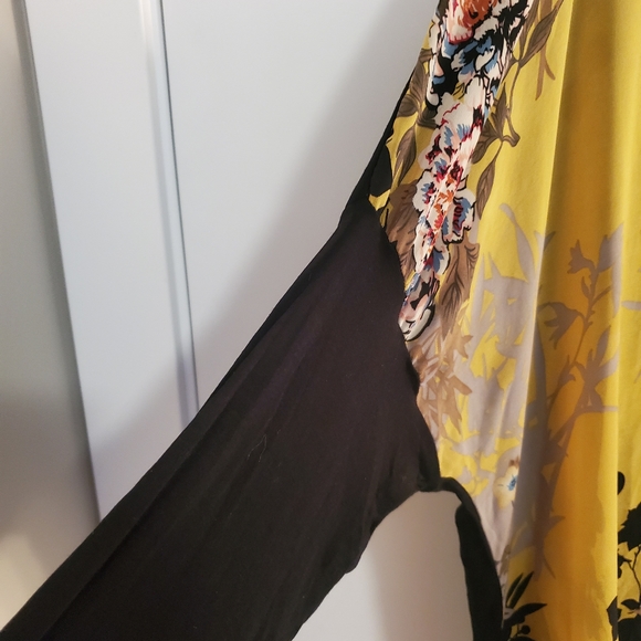 Beautiful soft top - Picture 4 of 6